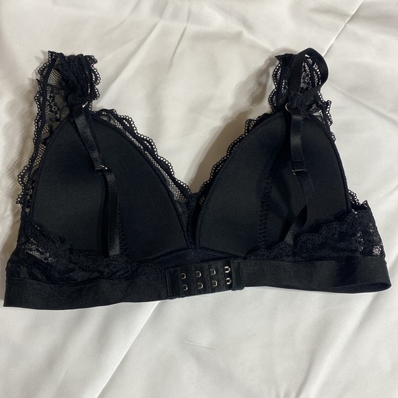 Lace Bralette, UCA brand, wireless, light padding, size 34C - Picture 4 of 6